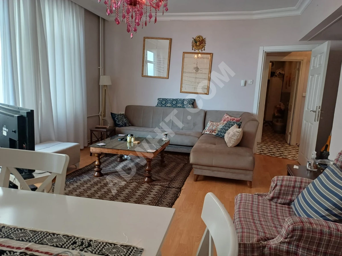 CİHANGİR'DE SATILIK 1+1 DAİRE - NET 60 M² KAPALI MUTFAKLI görsel