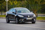 Renault Fluence: Sleek Design and Advanced Technologies in a Compact Sedan