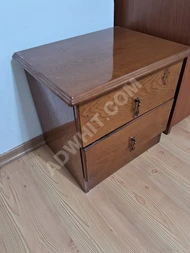 خزانة سرير جانبية 