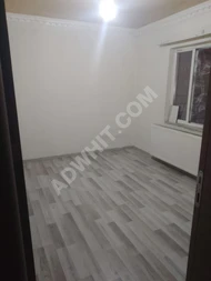 MUŞ CENTER ROOM FOR RENT UNFURNISHED WOMAN (FAMILY LIVING IN THE HOUSE)