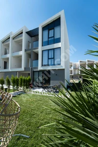 istanbul sariyer Villa for sale 5 Bd 1 Salon 