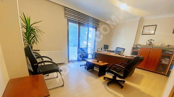 Practical 2+1 middle apartment in CEVİZLİ from CT EMLAK