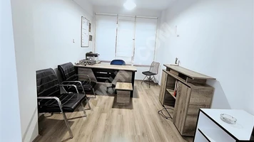 Commercial property for sale in the central ÜSKÜDAR area on HALK Street.