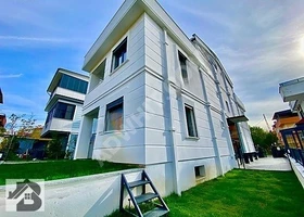 ⫸من AKÇAY BEST EMLAK⫷ شقة 2+1 بطابع مستقل مع حديقة خاصة بك