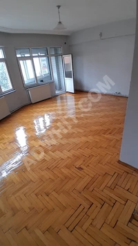 3+1 rental apartment near Fatih Çapa from Emlak Center