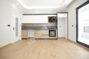 ALTINKUMDA DOĞALGAZLI ASANSÖRLÜ ARA KAT 1+1 SIFIR LÜX DAİRE