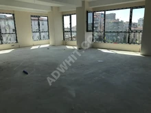 E-5 YENİ SAHRA METRO DURAĞI YANINDA 2500 m² KOMPLE KİRALIK BİNA görsel 9