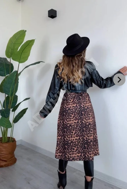 Deri Desenli Leopar Kuşaklı Siyah Trençkot