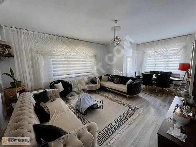 IŞIK EMLAK'TAN ACİL SATILIK 110 m2 2+1 DAİRE BAKIMLI ÇİFT BALKON