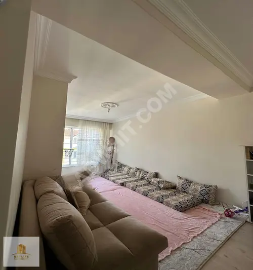 METROBÜSE 5 DAKİKA MESAFEDE SİTE İÇİ 2+1 SATILIK DAİRE