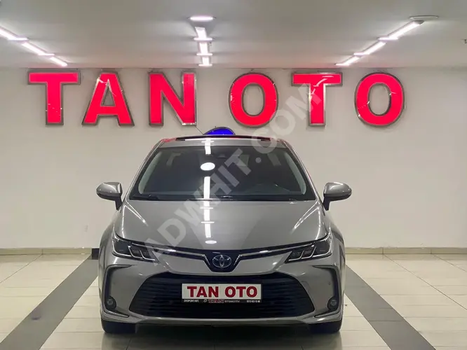 TAN OTO'DAN 2020 COROLLA HYBRID FLAME X-PACK SANROOF NAVİGASİYON