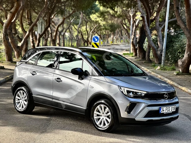 2022 YENİ KASA 52 BİN KM CROSSLAND 1.5 T EDİTİON CAM TAVAN