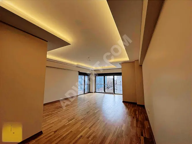ALKAYA'DAN CADDEBOSTAN'DA SATILIK DAİRE 2+1 98m²NET BALKNLU YENİ