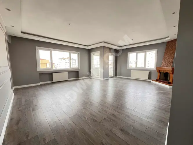 Bostancı'da Satılık 4+1 Boş 145 m² Net Daire Balkonlu Şömineli