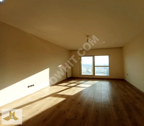 SİTE İÇERİSİNDE METROBÜSE 5 DK EBEVEYN BANYOLU 2+1 KİRALIK DAİRE