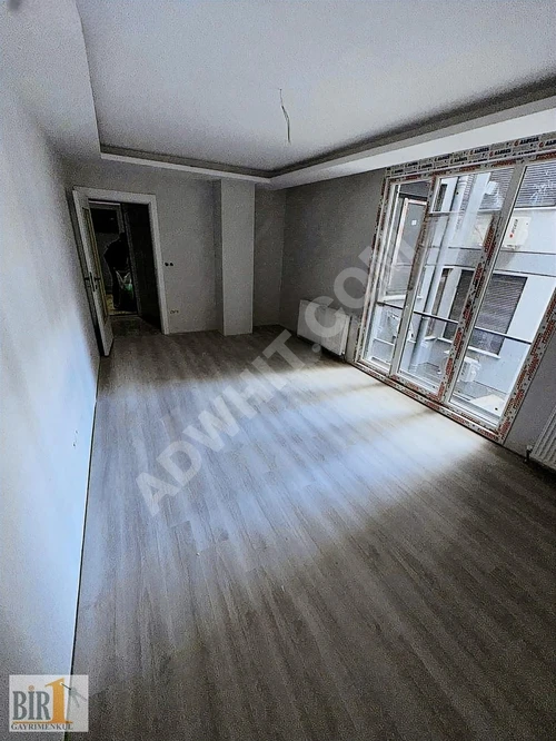ÜSKÜDAR MERKEZ' MAH. MİMAR SİNAN'DA SATILIK 2+1 DAİRE