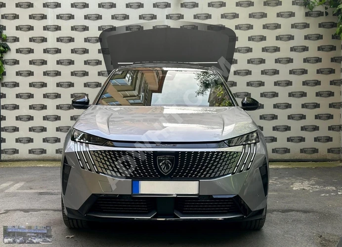 ORAS'DAN 2024 MODEL PEUGEOT E-3008 GT 6.001 KM'DE BOYASIZ