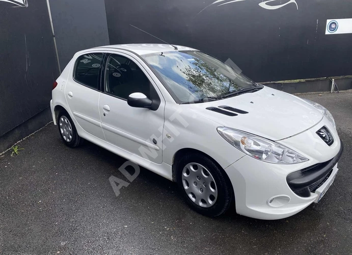 159BİN PEŞİN KLANI SNET VE TAKSİT SECNEKLERİ İLE 1.4 PEUGEOT 206
