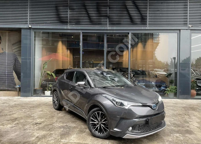 CARAY - 2018 /TOYOTA C-HR 1.8 HYBRİD DİAMOND / BOYASIZ /