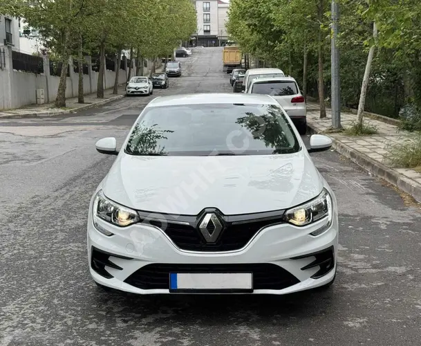 49_BİN_KM_HATASIZ_2022_MODEL_RENAULT_MEGANE_1.3TCE_JOY_140
