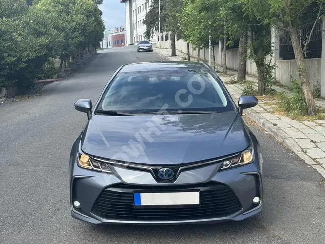 2021.MODEL.92.BİN.KM.DE.COROLLA.1.8.HYBRİD.DREAM.PAKET