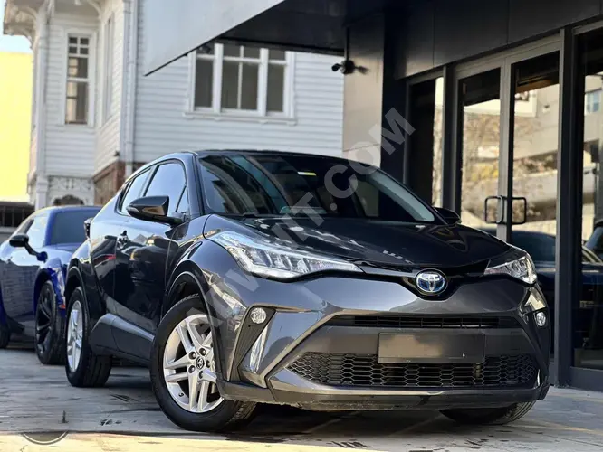 2021 TOYOTA C-HR 1.8 HYBRID FLAME+GERİ GÖRÜŞ+ŞERİT TAKİP FUL
