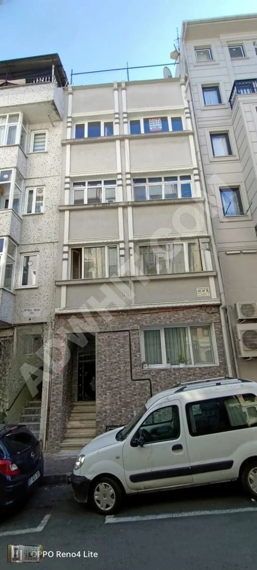 fatih k.m.paşa cambaziye okul sk ta 3 ara katta ferah daire