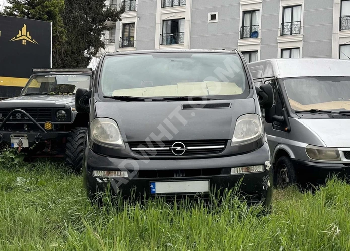 5+1 CAMLI VAN OPEL VİVARO