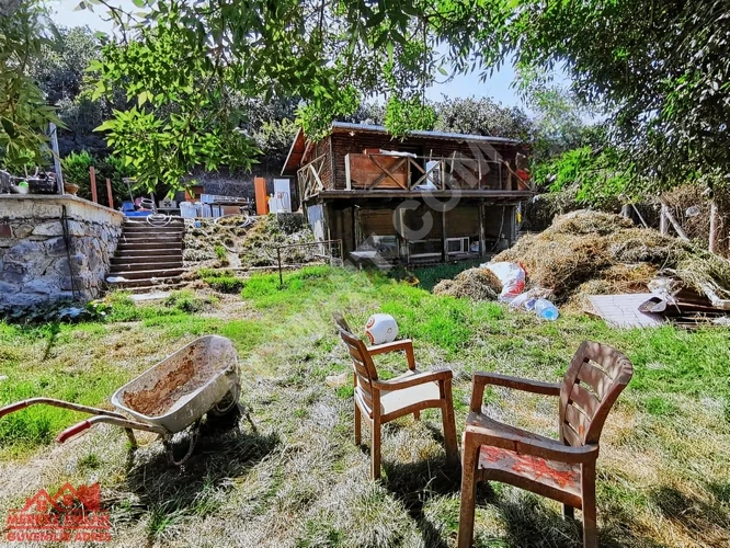 ALİBAHADIRDA 4.000 m2 ARSA İÇERİSİNDE ÇİFTLİK