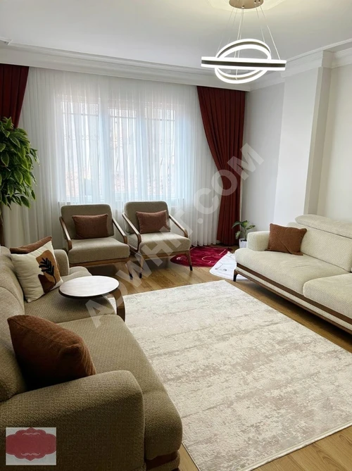 ACİL SATILIK CADDE ÜSTÜ KREDİLİ ASANSÖRLÜ GENİŞ 3+1 DAİRE