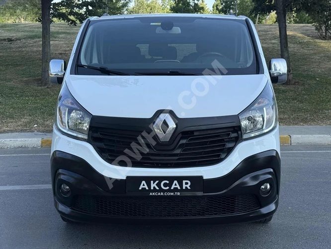 AKCAR-2015-RENAULT TRAFIC-HATASIZ BOYASIZ DEĞIŞENSIZ-ORJİNAL KM