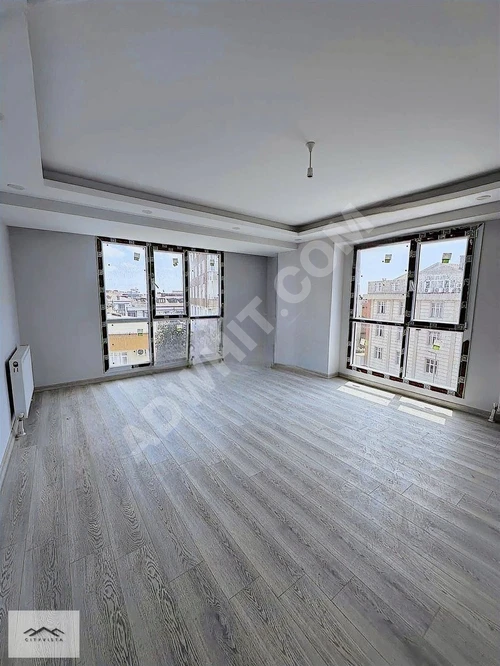 Küçükçekmece'de Satılık 3+1 sıfır daire kapalı otoparklı