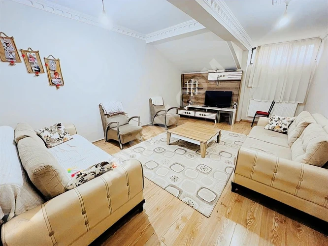 ROYAL'DEN S.ÇEŞME MAH.DE MUAZZAM KONUMDA 1+1 85m2 B.KATI DAİRE