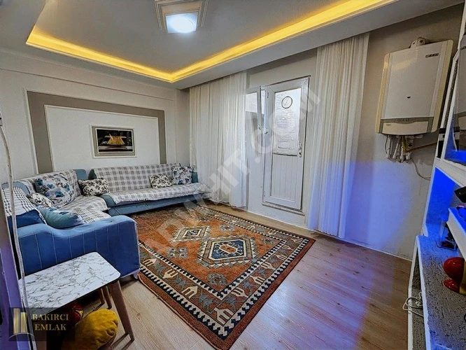 SEFAKÖY MERKEZE YAKIN SATILIK 2+1 80m (24m ARSA PAYLI İÇİ YAPILI