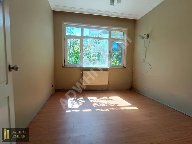 FATİH AKSARAY MAHLESİNDE SATILIK FIRSAT DAİRE İSKANLI 1 KAT 3+1