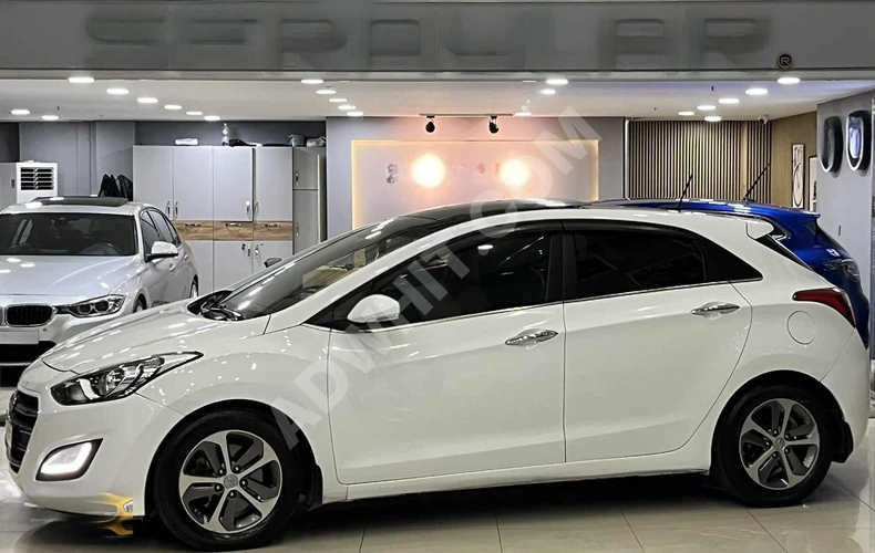 2015 MODEL HYUNDAI İ30 1.6 STYLE DSGN CAM TVN İÇİ BEJ 167.000 KM