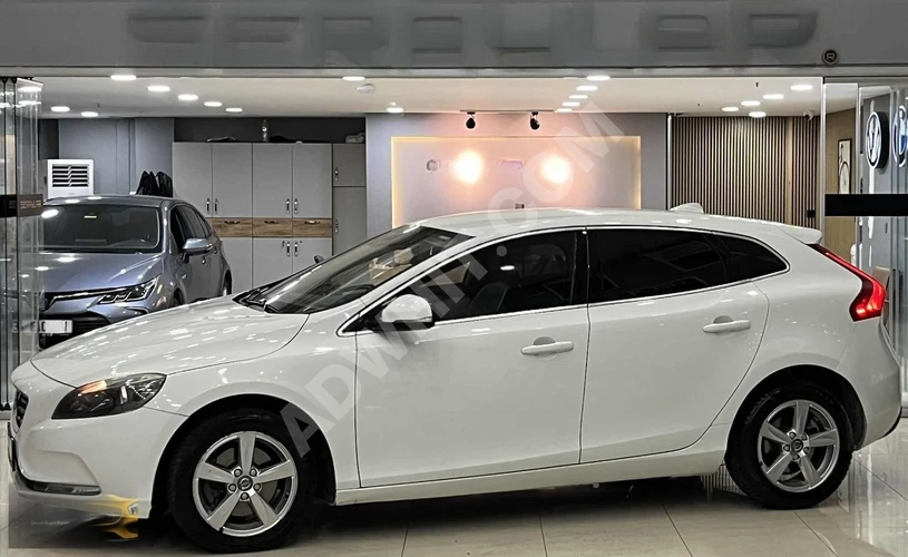 2015 MODEL VOLVO V40 1.6 D ADVANCE HAFIZA/HATASIZ 172.000 KM
