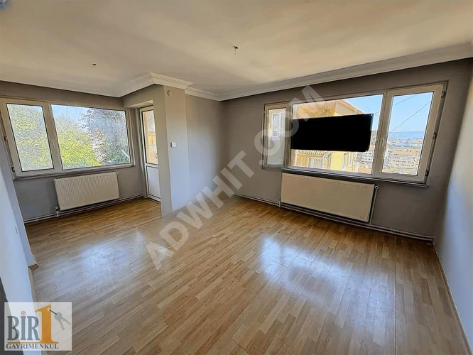 Kanlıca Ormancı Sitesinde Yüksek Giriş Manzaralı Daire