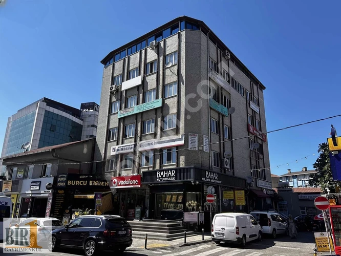 BİR GAYRİMENKUL'DEN ANA CADDE ÜZERİNDE 110M2 4 BÖLÜM OFİS