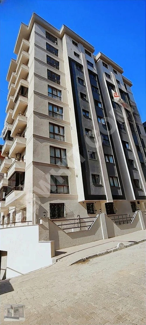 BAHÇELİEVLER ÇAVUŞPAŞADA YENİ SİTEDE OTOPARKLI SATILIK 2+1 DAİRE