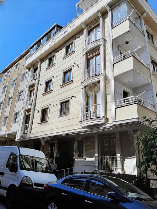 EMLAK DÜNYASI 3 DEN AVCILAR GÜMÜŞPALA MH 2+1 YÜKSEK GİRİŞ DAİRE