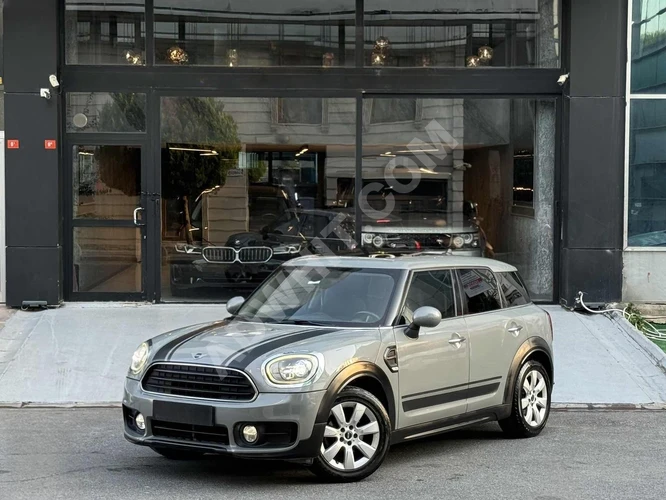 Vogue AutomobiLe Mini Countryman 1.5 D One Pepper