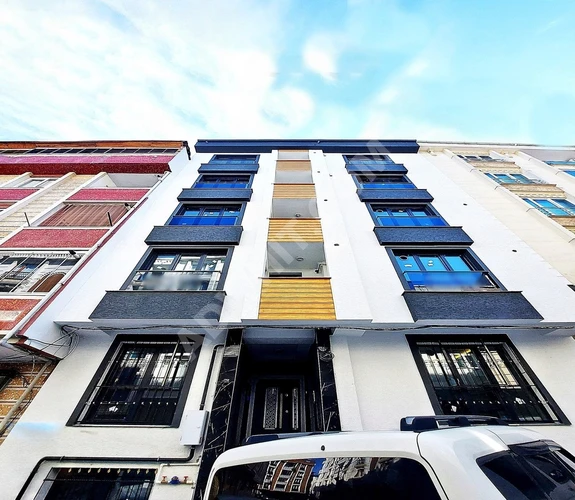 MEHAL YAPIDAN METROBÜSE YAKIN SIFIR 2+1 DAİRE