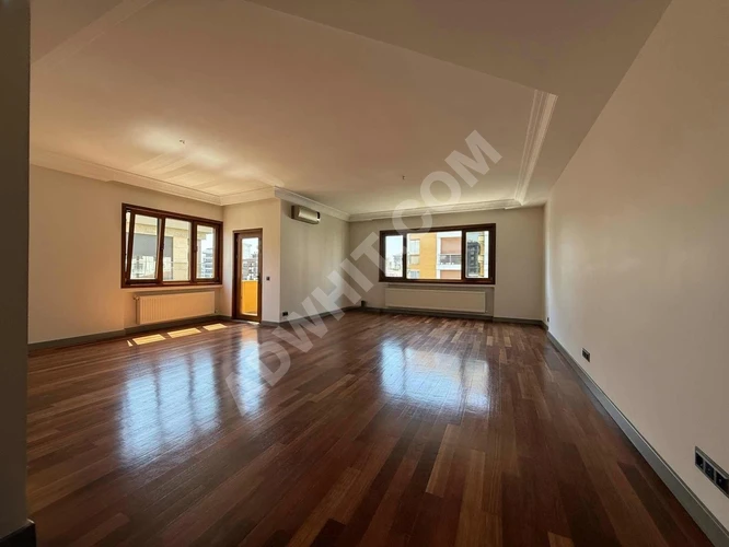 ALKAYA'DAN SUADİYE FERİDE GEÇİDİ YAKINI SATILIK4+1 DAİRE 200M²
