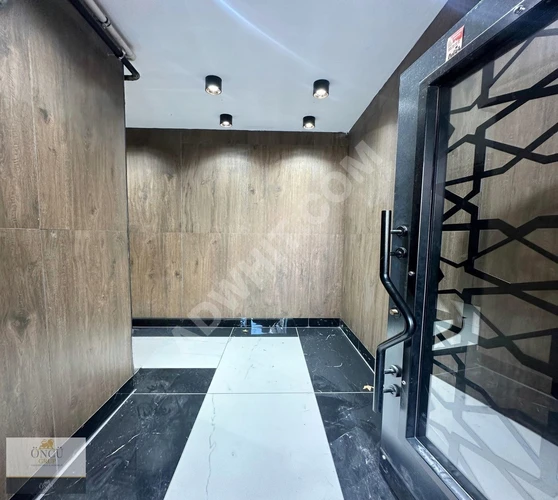 MERKEZİ KONUMDA HASTANEYE YAKIN SIFIR İNŞATTA 2+1 SATILIK DAİRE