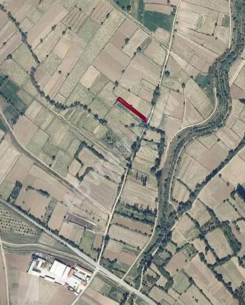 KÜTAHYA ÇAVDARHİSAR AĞARİ'DE 581M² SATILIK TARLA