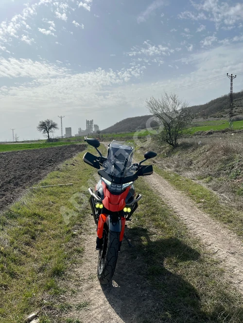 Uygun fiyatlı bir macera motosikleti