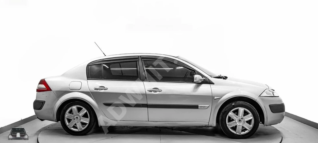 ÖMÜR MOTORS'TAN TAKSİT SÇNKLİ RENAULT MEGANE DİZEL MANUAL