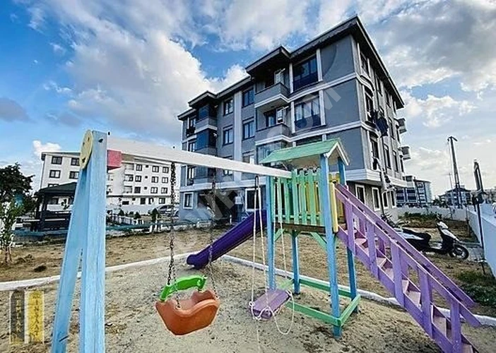 ASANSÖRLÜ EBEVEYN BANYOLU OTOPARKLI ÇOCUK OYUN PARKI