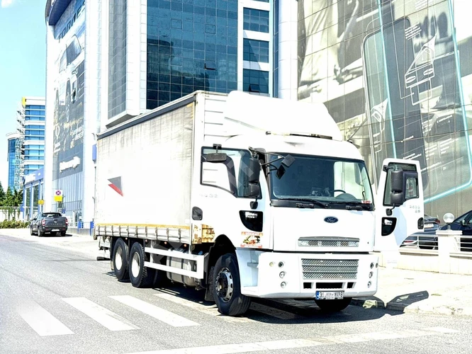 AZİZDEN 2015 MODEL KLİMALI 2532 YETKİLİ SERVİS BAKIMLI 585.000KM